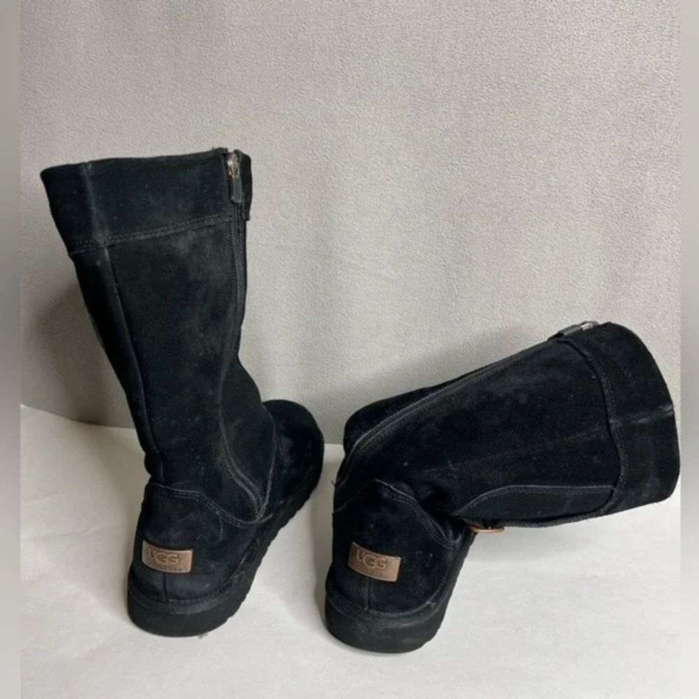 Ugg Women's Shoes Ugg Cargo 5918  Black Suede And Shearling Boots Size 6